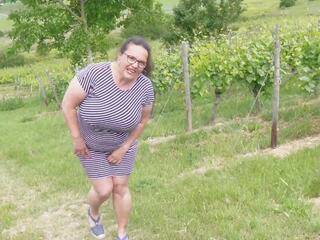 Young woman Mercedes - Masturbation in the Countryside Part 1: Outdoor marriageable xxx video