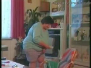 Passionate Plumper Doing Housework