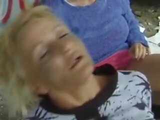 에이 그룹 의 뿔의 독일의 숙녀 점점 엿 로 약 단단한 putz 옥외