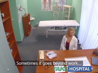 Fakehospital jauns medmāsa aizņem dubults spermas izšāviens no lustful md