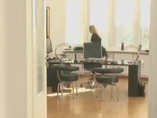 Soberbo húngara escritório milf fica anal porcas clipe
